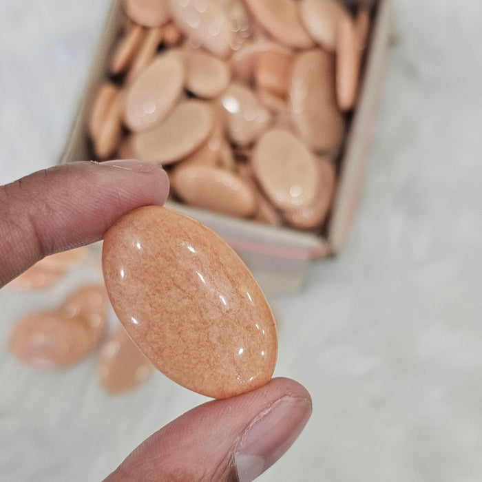 500 Gram Box of Peach Moonstones | 20-40mm | 40-50 Pcs - The LabradoriteKing