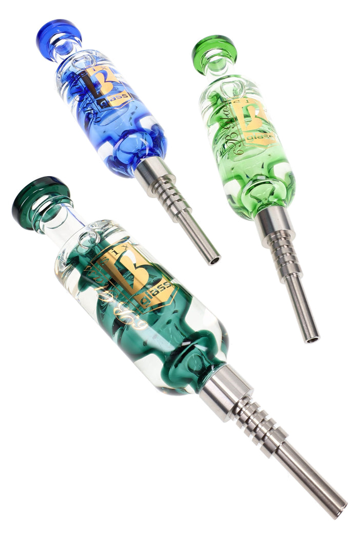 Assorted 7.5″ fluid-filled glass dab straws in blue and green with metal tips and gold logos