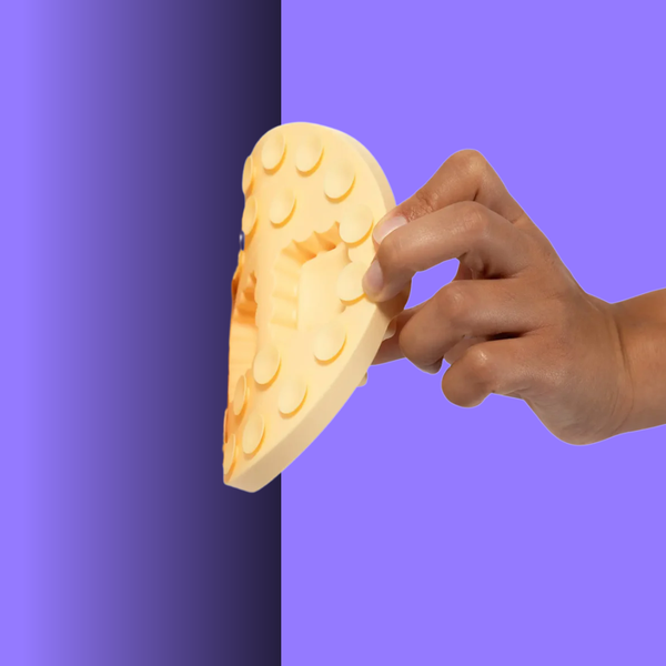 Awoo Snackaroni Lick Mat Yellow