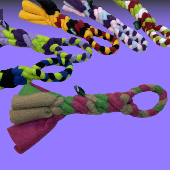 Chelsy's Toys Spiral Tug Toy L