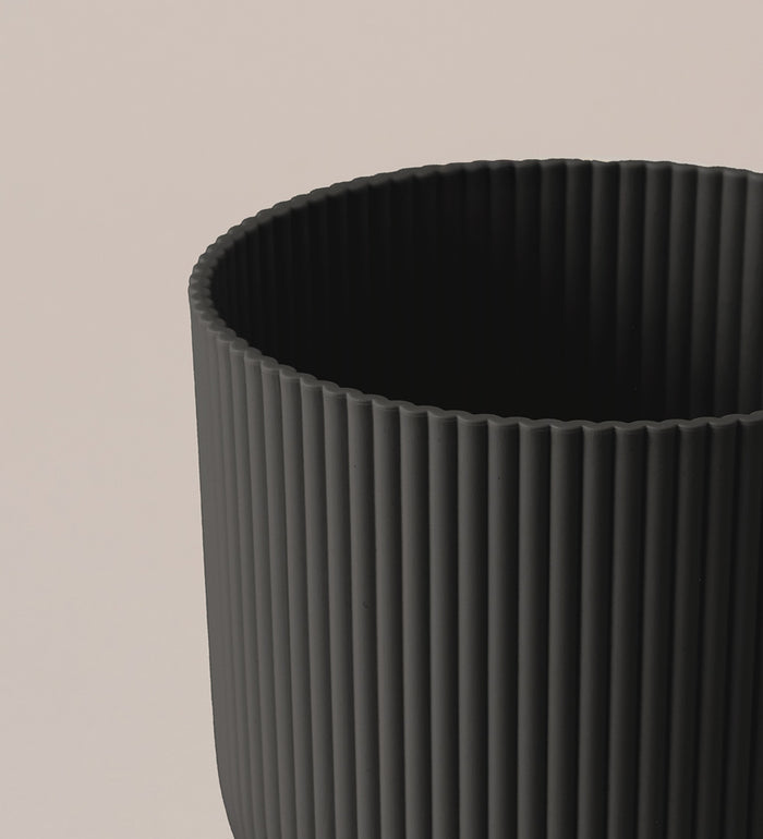 Dark Grey Elho Vibes Pot (16cm)
