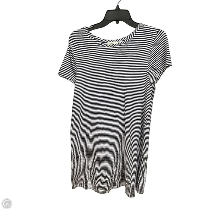 Dress Casual Short By Vineyard Vines In Striped Pattern, Size: S