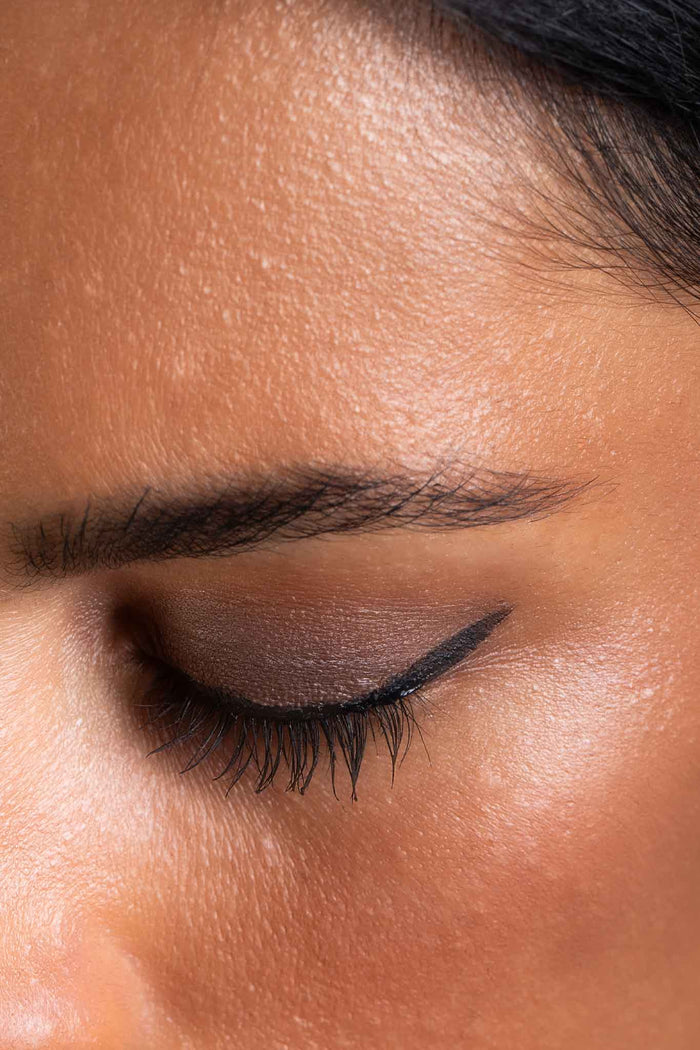 Mud Cake Mascara Compact - Scoop Whole Beauty - cake mascara