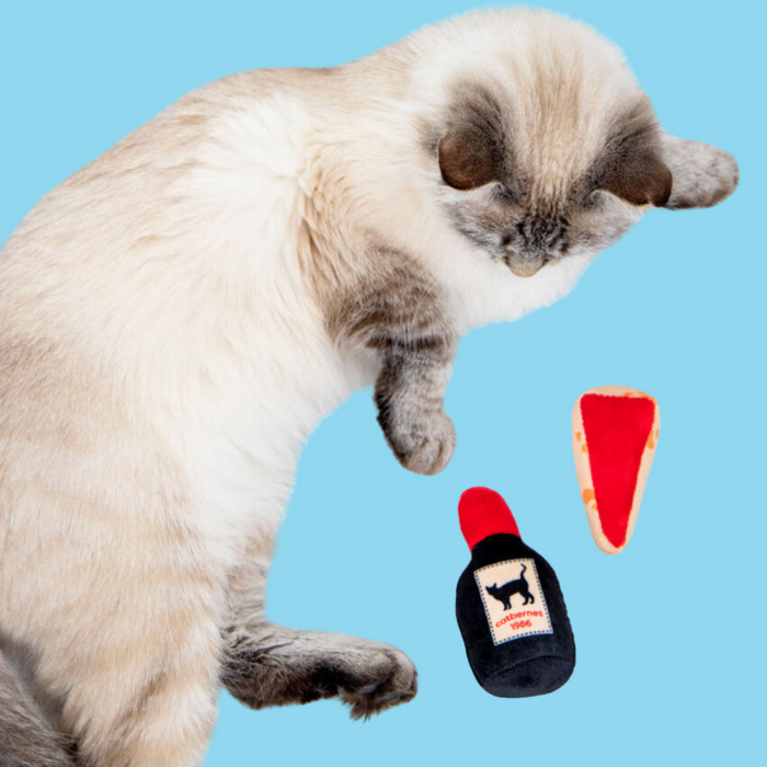 Pearhead Cheese & Wine Cat Toy