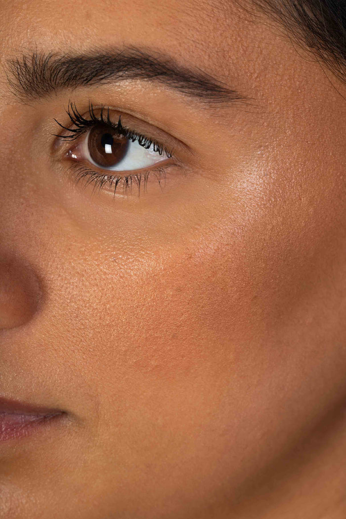 Pure Pressed Mineral Bronzer in Refillable Bamboo Compact - Scoop Whole Beauty - bronzer