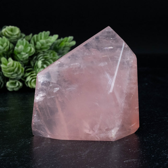 Rose Quartz 207 g 69x70mm - InnerVision Crystals