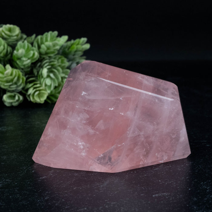 Rose Quartz 233 g 84x58mm - InnerVision Crystals