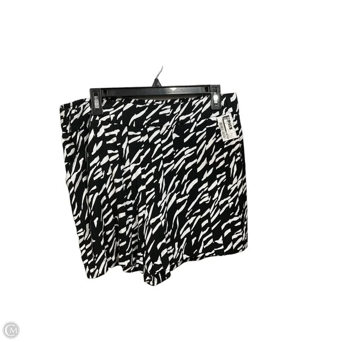 Shorts By Nine West In Black & Yellow, Size: 12