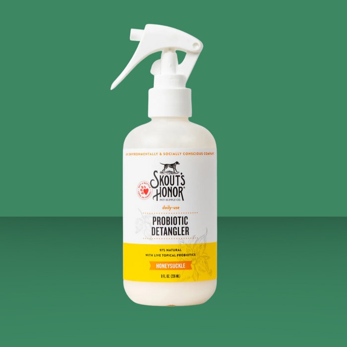 Skout's Honor Probiotic Detangler Honeysuckle 8oz