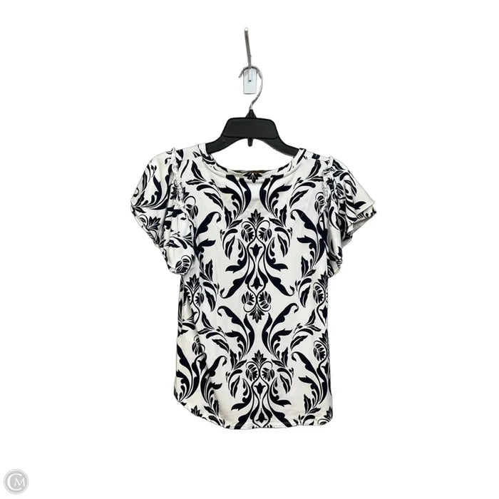 Top Short Sleeve By Chicos In White, Size: Xs